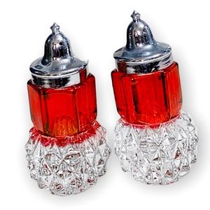 Red Vintage Salt & Pepper Shaker Set